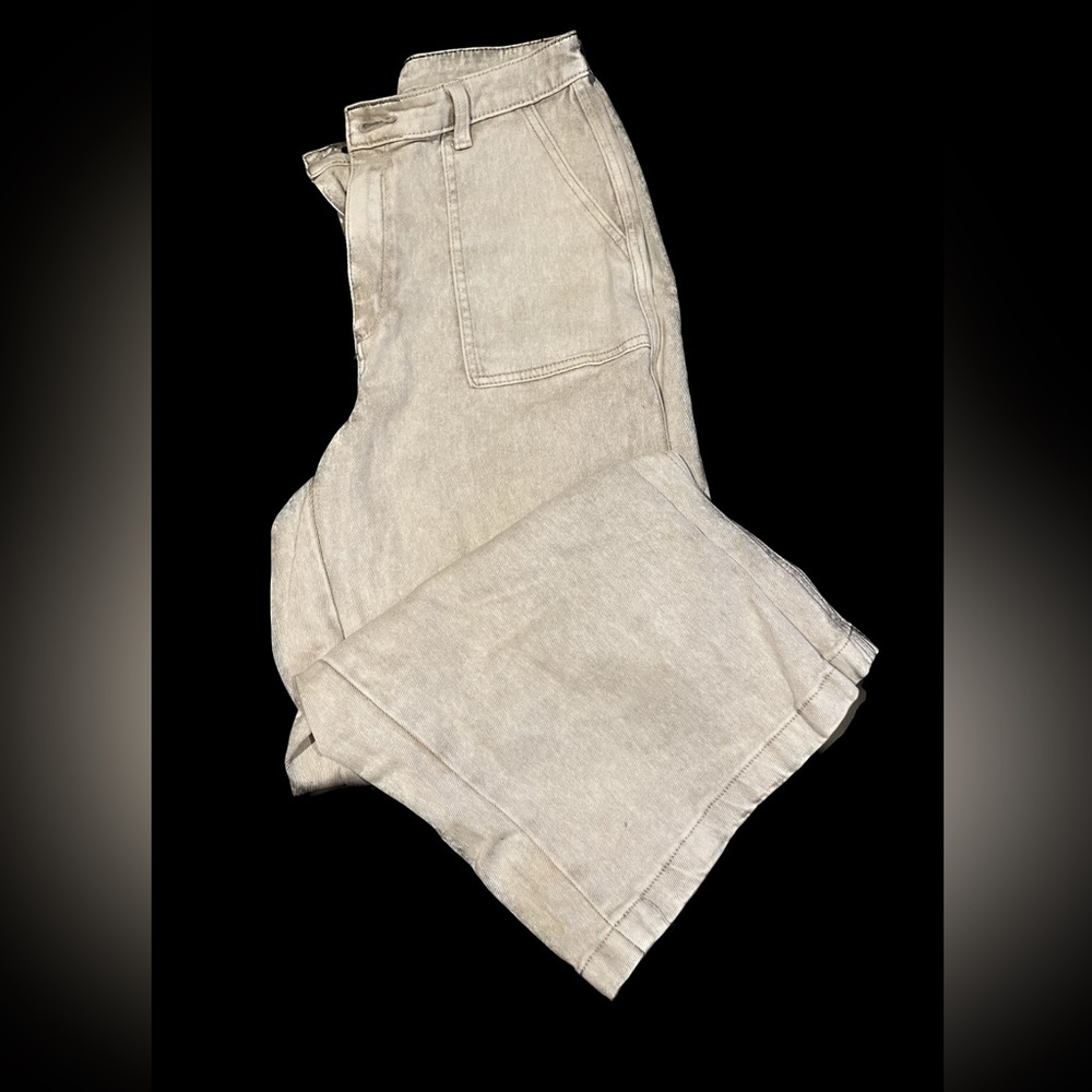 Cream Colored Cropped Denim